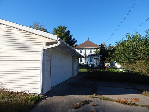 Tiny photo for 845 3rd Avenue S, Clinton, IA 52732 (MLS # 12794685)