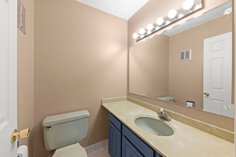 Tiny photo for 8704 Mobile Avenue #2C, Oak Lawn, IL 60453 (MLS # 12527289)