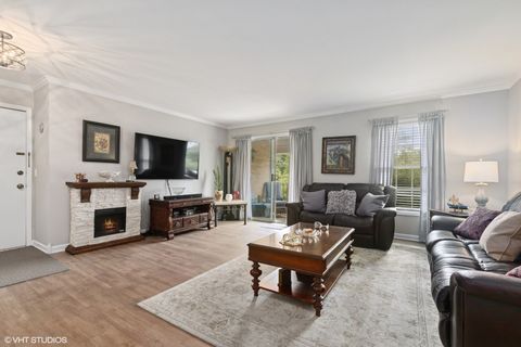 Tiny photo for 565 Shorely Drive #202, Barrington, IL 60010 (MLS # 12369888)