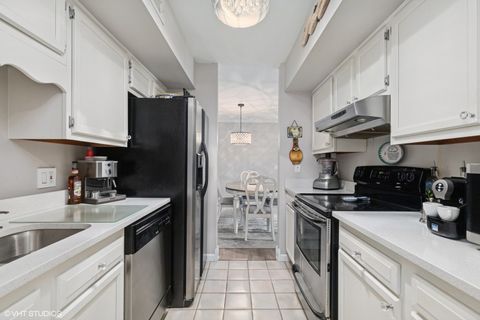 Tiny photo for 565 Shorely Drive #202, Barrington, IL 60010 (MLS # 12369888)