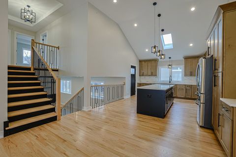 Tiny photo for 11520 S Leclaire Avenue, Alsip, IL 60803 (MLS # 12568035)