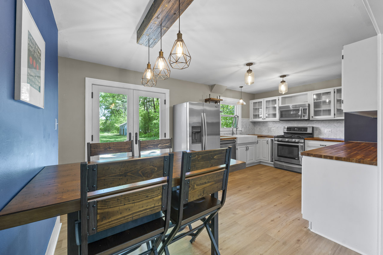 946 W Winchester Road