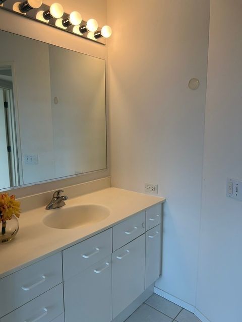 Tiny photo for 1720 Maple Avenue #1170, Evanston, IL 60201 (MLS # 12431062)