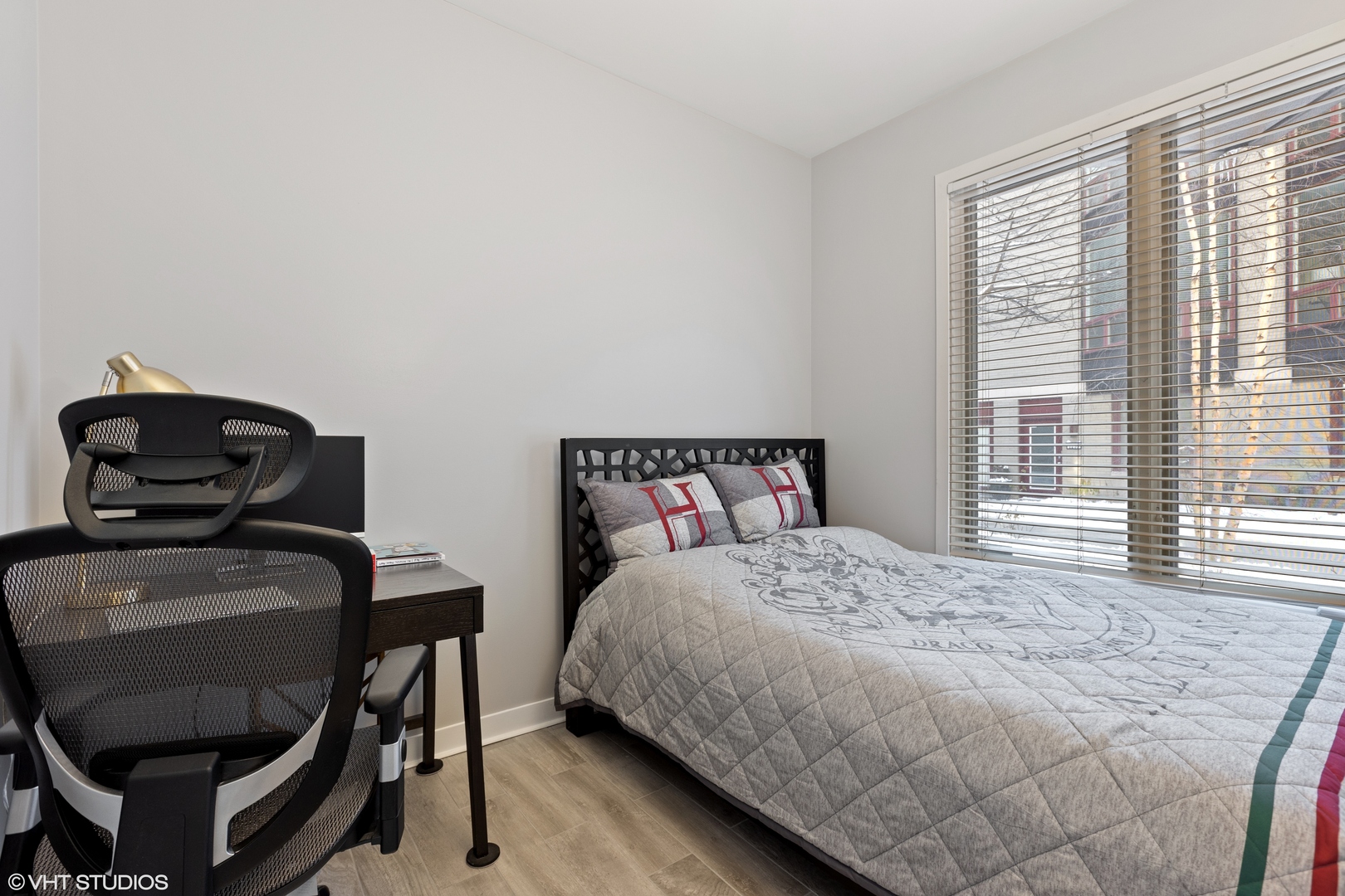 1240 W COTTAGE Place