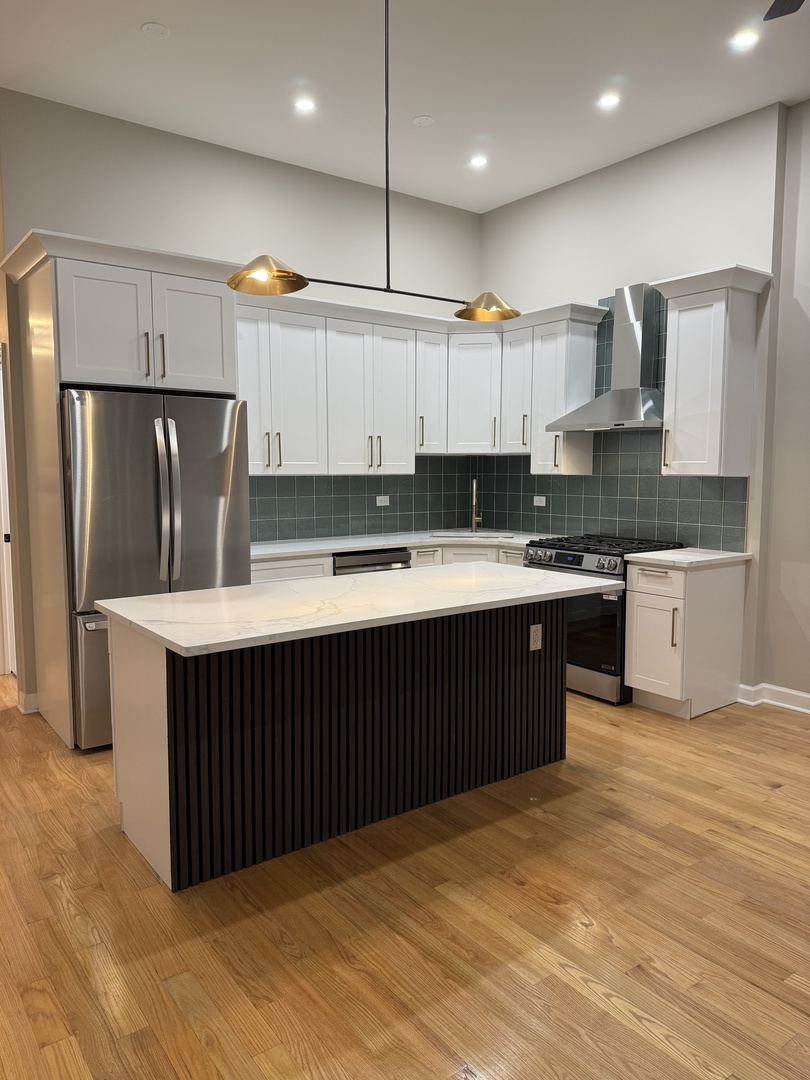 912 N Ashland Avenue 1A