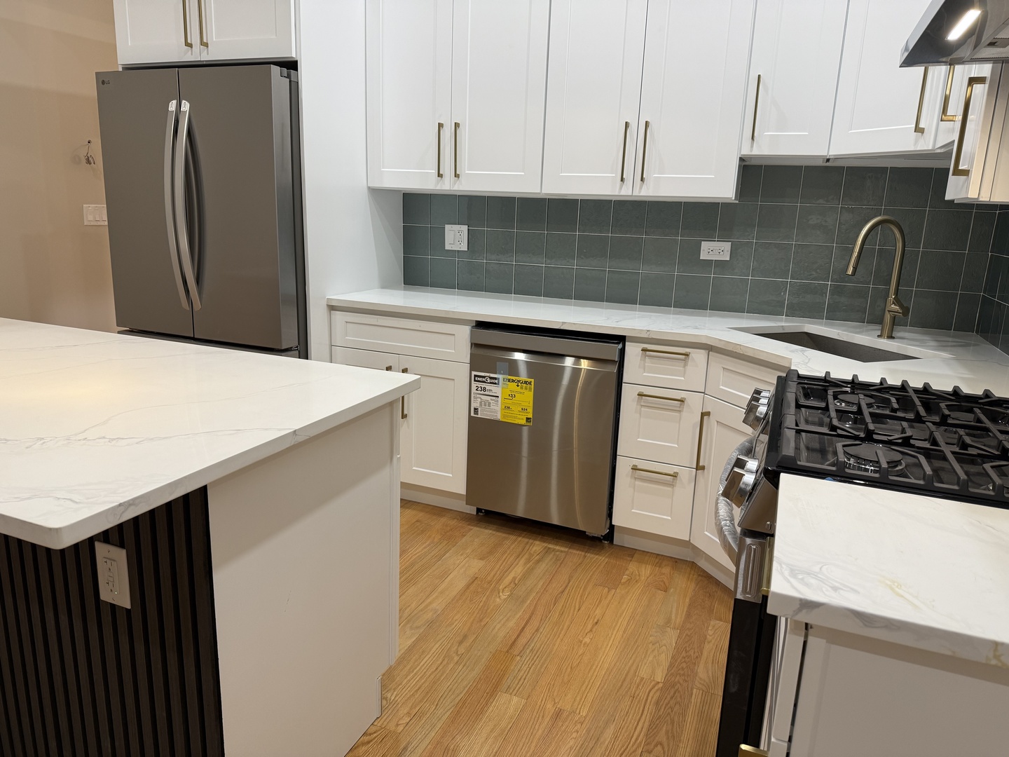 912 N Ashland Avenue 1A