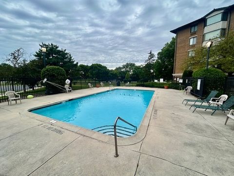 Tiny photo for 470 Fawell Boulevard #508, Glen Ellyn, IL 60137 (MLS # 12607876)