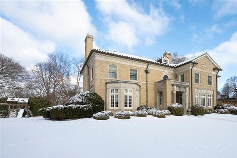 Tiny photo for 123 OXFORD Road, Kenilworth, IL 60043 (MLS # 12561462)