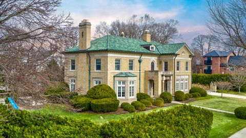 Tiny photo for 123 OXFORD Road, Kenilworth, IL 60043 (MLS # 12561462)