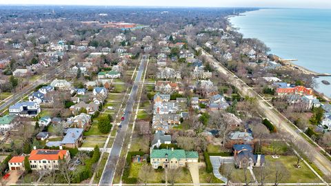 Tiny photo for 123 OXFORD Road, Kenilworth, IL 60043 (MLS # 12561462)