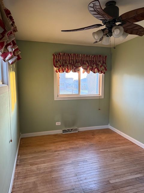 Tiny photo for 655 W Comstock Avenue, Elmhurst, IL 60126 (MLS # 12544876)