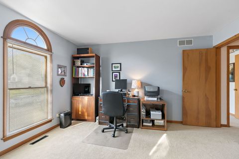 Tiny photo for 1045 Helen Drive, Algonquin, IL 60102 (MLS # 12642521)