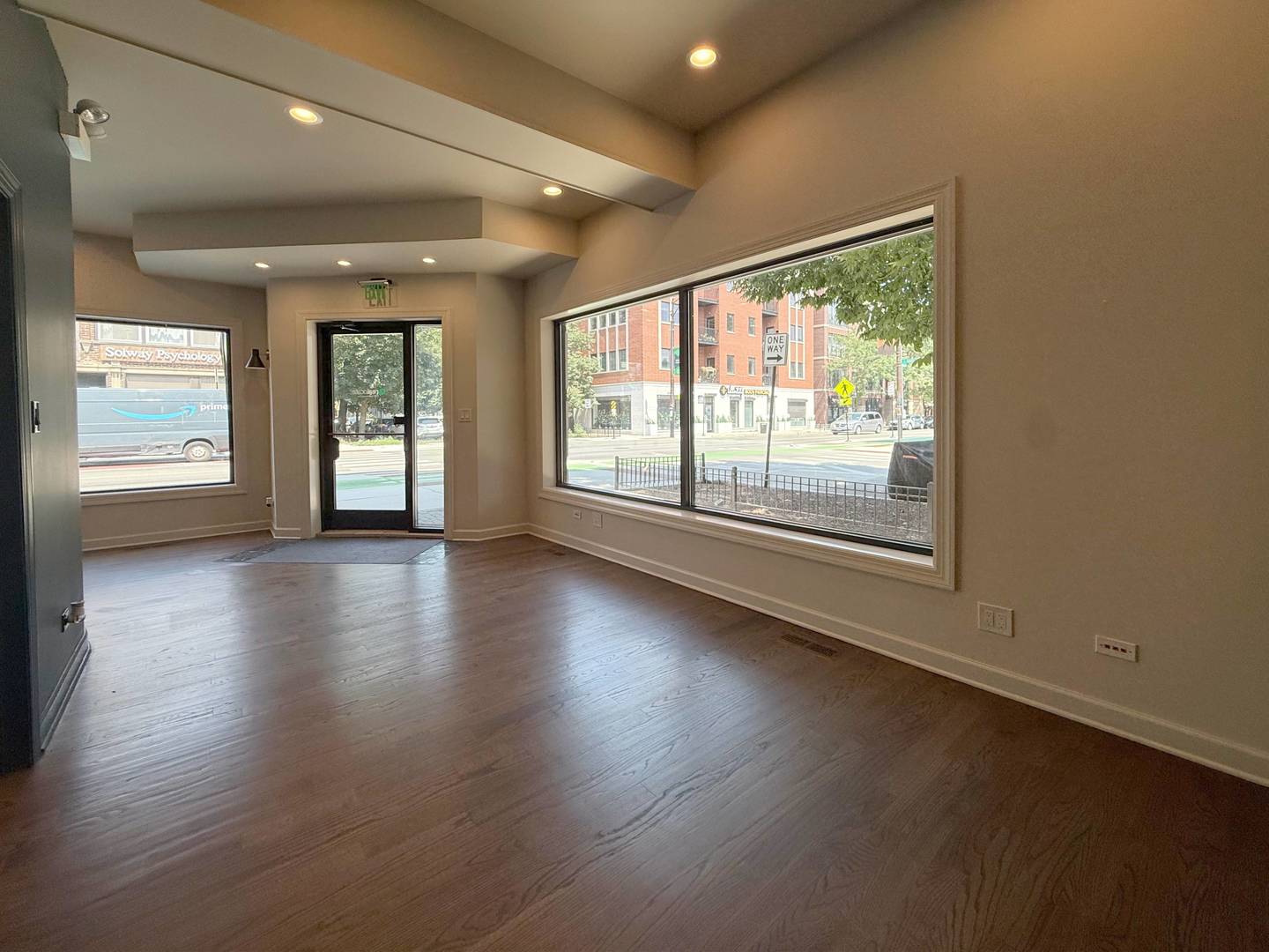 2301 W Belmont Avenue 1