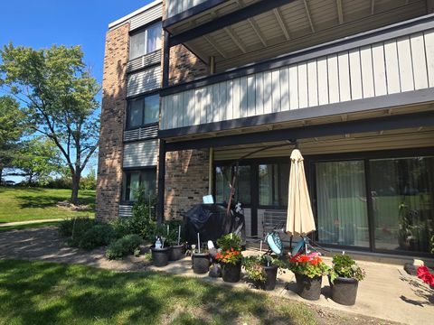 Tiny photo for 1806 Hemlock Place #106, Schaumburg, IL 60173 (MLS # 12466746)