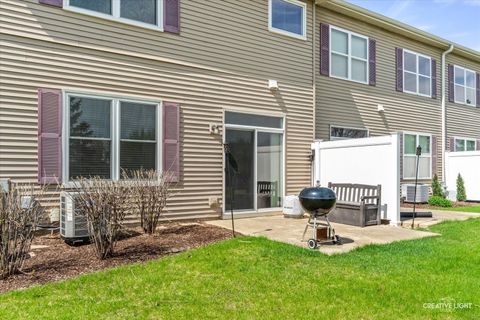Tiny photo for 407 Bluegrass Parkway, Oswego, IL 60543 (MLS # 12622245)