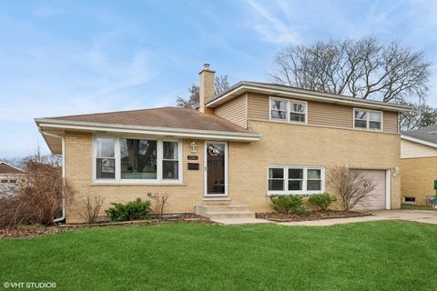 1361 Marcy Lane Wheeling IL 60090