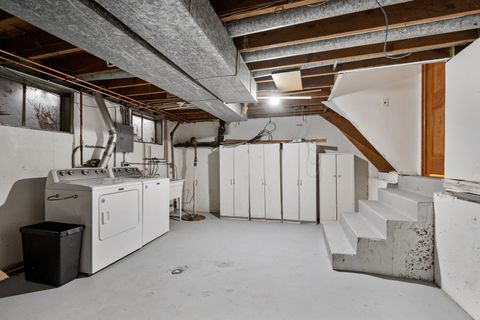 Tiny photo for 249 S VINE Avenue #B, Park Ridge, IL 60068 (MLS # 12497382)