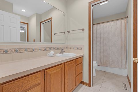 Tiny photo for 922 COVENTRY Lane, Crystal Lake, IL 60014 (MLS # 12585394)