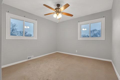 Tiny photo for 922 COVENTRY Lane, Crystal Lake, IL 60014 (MLS # 12585394)