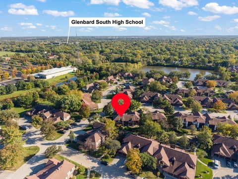 Tiny photo for 1712 Lakecliffe Drive #D, Wheaton, IL 60189 (MLS # 12782777)