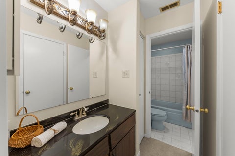 Tiny photo for 1712 Lakecliffe Drive #D, Wheaton, IL 60189 (MLS # 12782777)