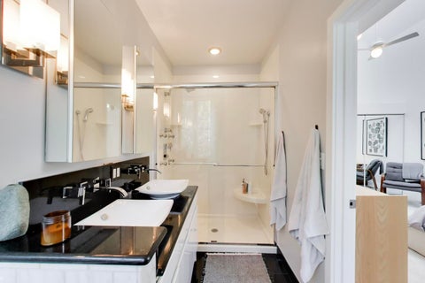 Tiny photo for 1757 W Sunnyside Avenue #A, Chicago, IL 60640 (MLS # 12732237)