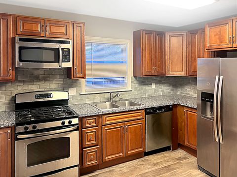 Tiny photo for 28 W 35th Place, Steger, IL 60475 (MLS # 12535737)