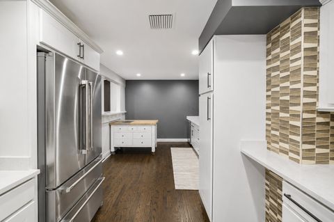 Tiny photo for 680 N Lake Shore Drive #519, Chicago, IL 60611 (MLS # 12672080)