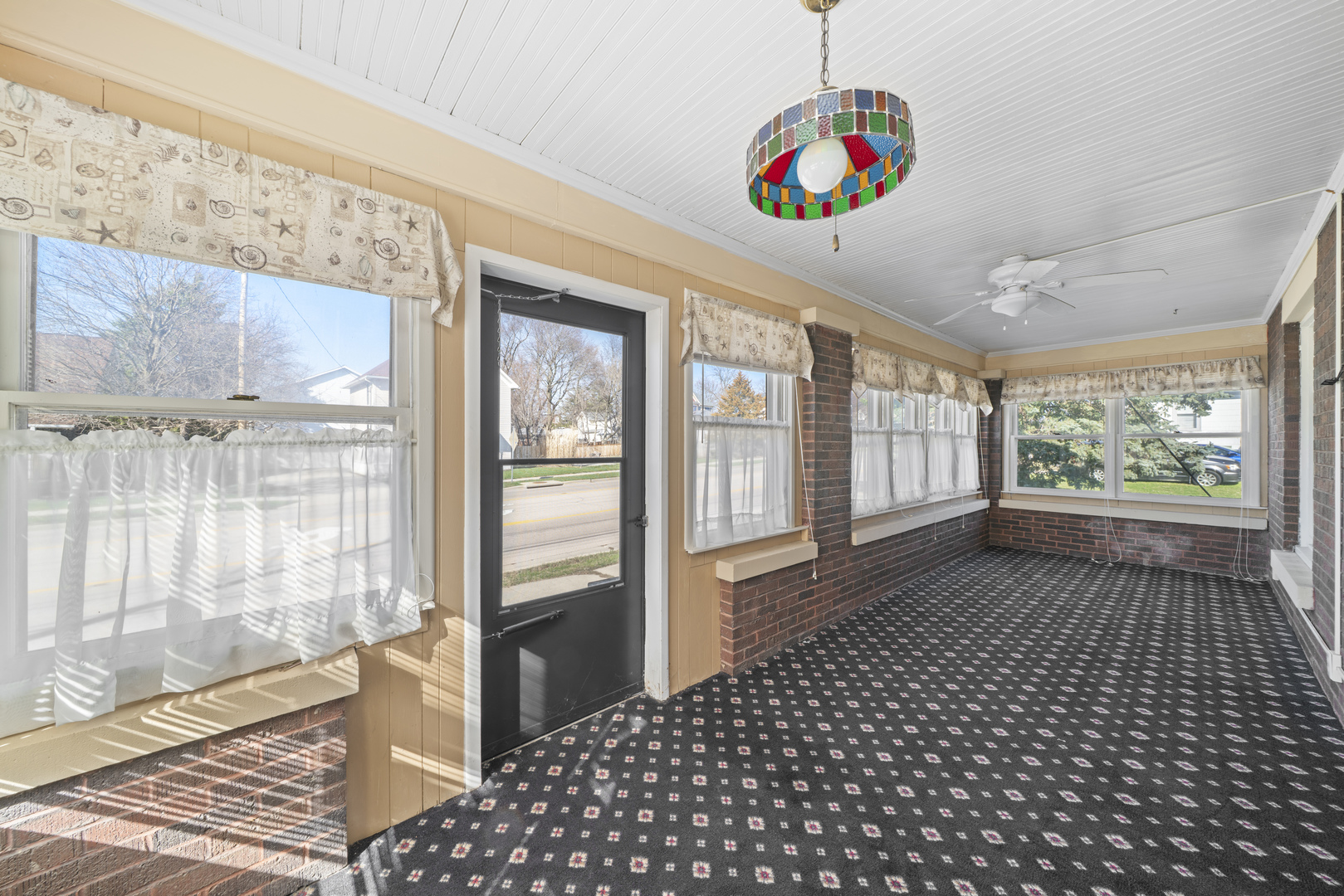 449 W Lincoln Avenue