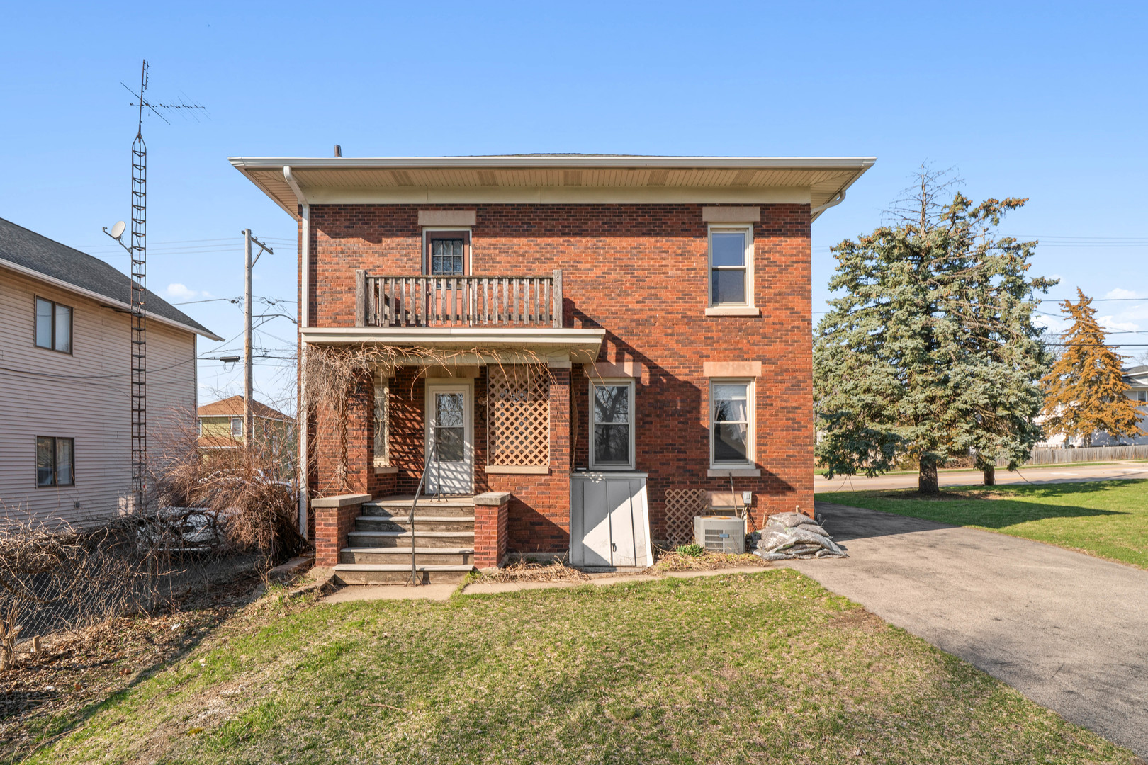 449 W Lincoln Avenue