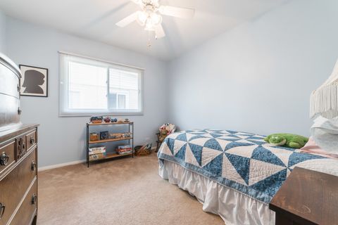 Tiny photo for 731 Hawthorne Circle, Lombard, IL 60148 (MLS # 12585756)