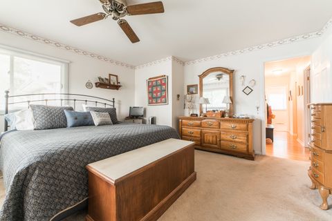 Tiny photo for 731 Hawthorne Circle, Lombard, IL 60148 (MLS # 12585756)