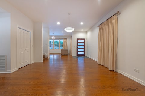 Tiny photo for 4624 N Winchester Avenue, Chicago, IL 60640 (MLS # 12725383)