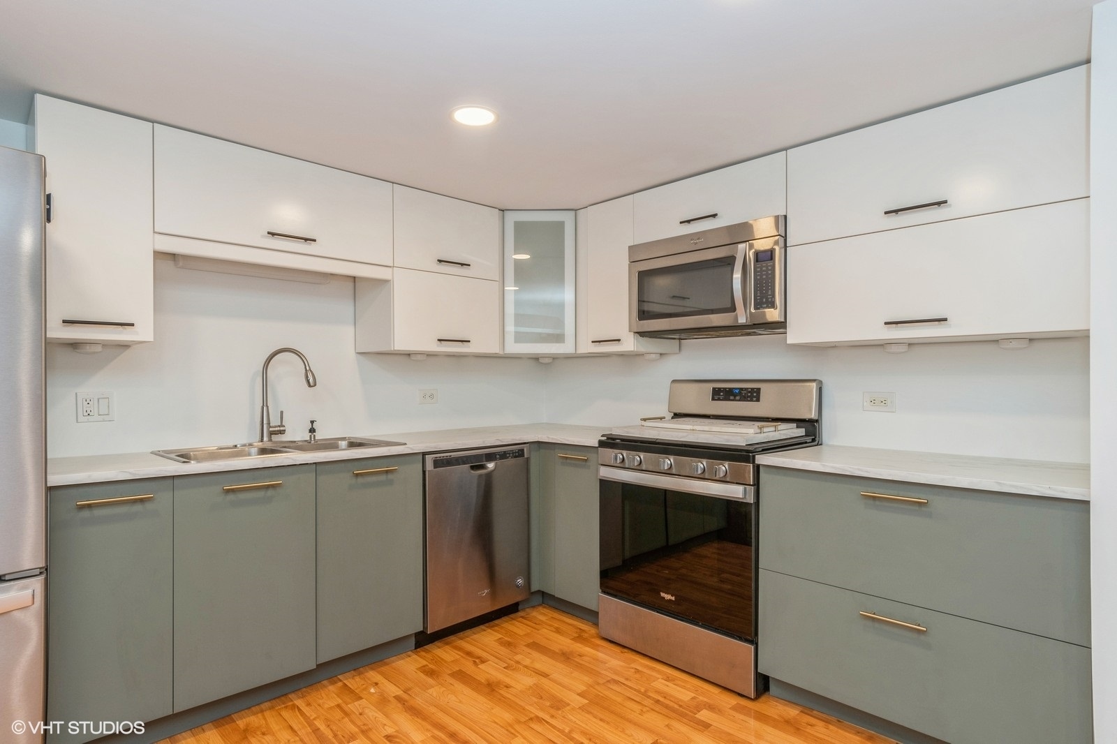 6330 HATHAWAY Lane 6330