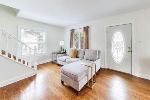 Tiny photo for 124 E Grantley Avenue, Elmhurst, IL 60126 (MLS # 12704527)