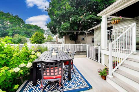 Tiny photo for 124 E Grantley Avenue, Elmhurst, IL 60126 (MLS # 12704527)