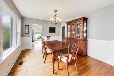 Tiny photo for 124 E Grantley Avenue, Elmhurst, IL 60126 (MLS # 12704527)