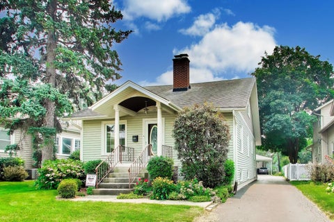 Photo of 124 E Grantley Avenue, Elmhurst, IL 60126 (MLS # 12704527)