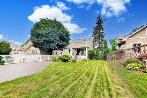 Tiny photo for 124 E Grantley Avenue, Elmhurst, IL 60126 (MLS # 12704527)
