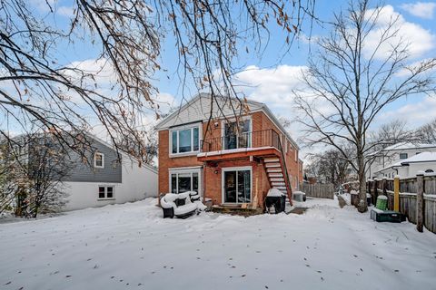Tiny photo for 491 OLD SURREY Lane #A, Hinsdale, IL 60521 (MLS # 12571407)