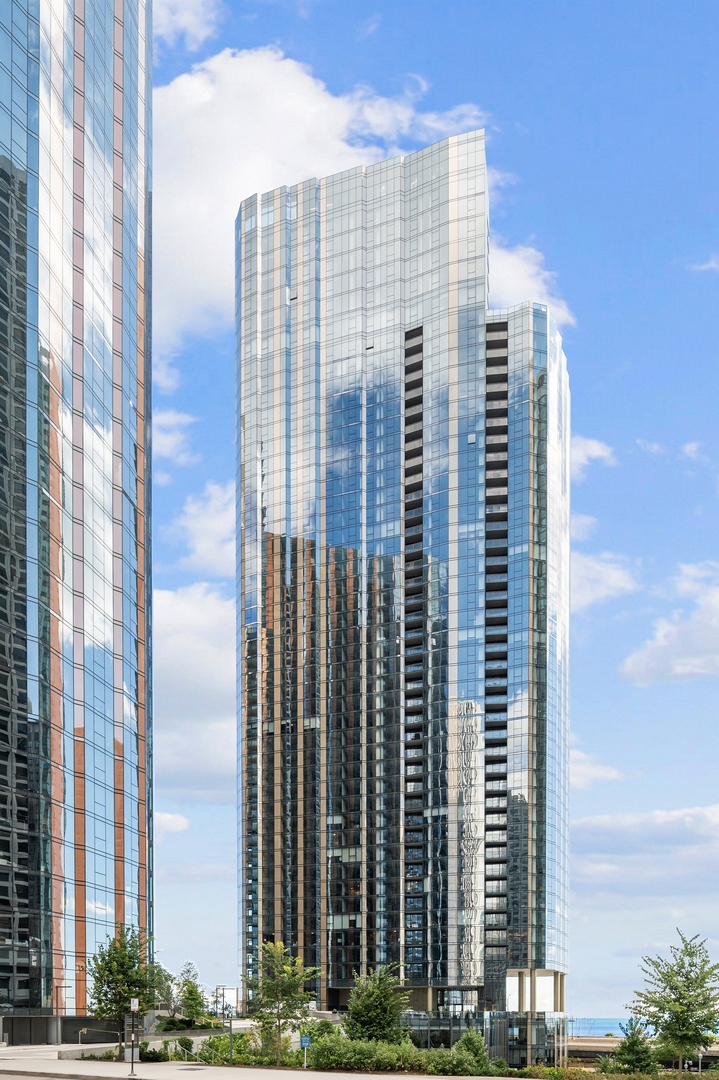 211 N Harbor Drive 4101
