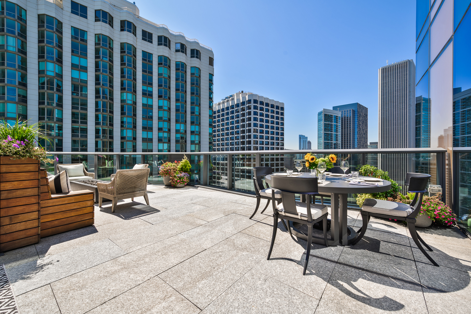211 N Harbor Drive 4101