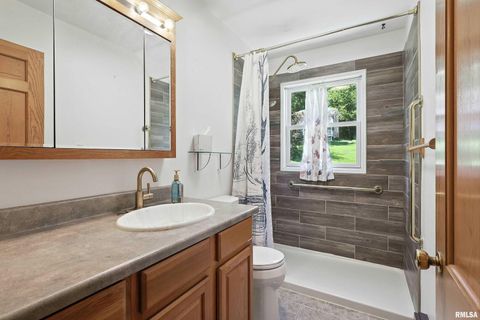 Tiny photo for 1128 N CODY Road, Le Claire, IA 52753 (MLS # QC4265613)