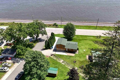 Tiny photo for 1128 N CODY Road, Le Claire, IA 52753 (MLS # QC4265613)