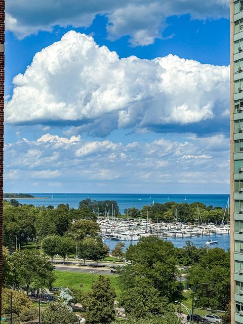 Tiny photo for 3150 N Sheridan Road #10B, Chicago, IL 60657 (MLS # 12457826)