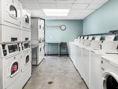 Tiny photo for 3150 N Sheridan Road #10B, Chicago, IL 60657 (MLS # 12457826)