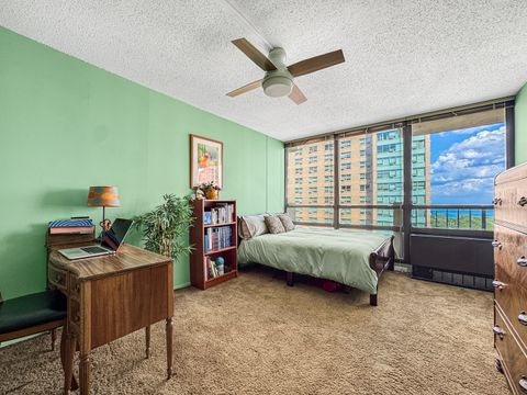 Tiny photo for 3150 N Sheridan Road #10B, Chicago, IL 60657 (MLS # 12457826)