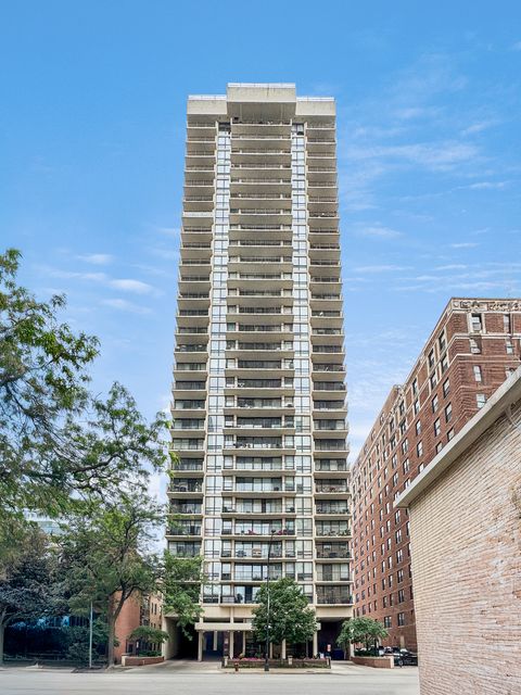 Photo of 3150 N Sheridan Road #10B, Chicago, IL 60657 (MLS # 12457826)