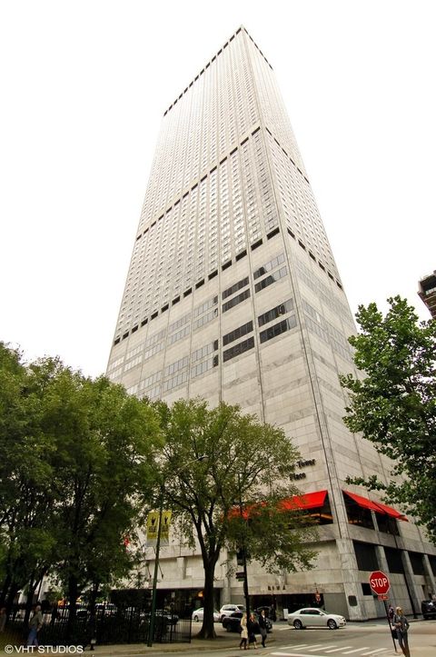 180 E PEARSON Street 5906 Chicago IL 60611