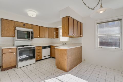 Tiny photo for 4700 Central Avenue, Western Springs, IL 60558 (MLS # 12603602)